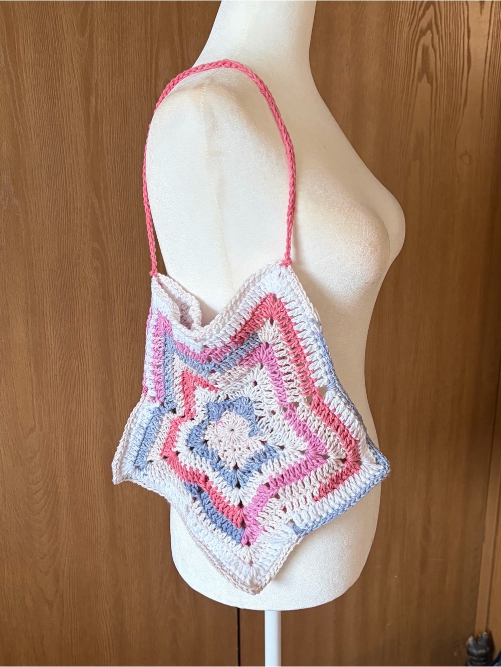 crochet star shoulder tote bag